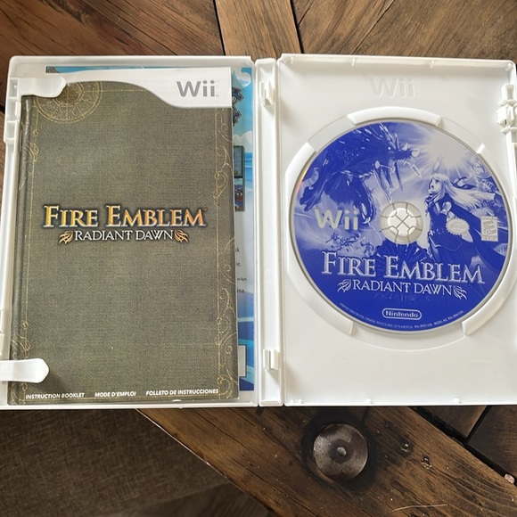 Nintendo Wii Fire Emblem Radiant Dawn - Picture 4 of 5
